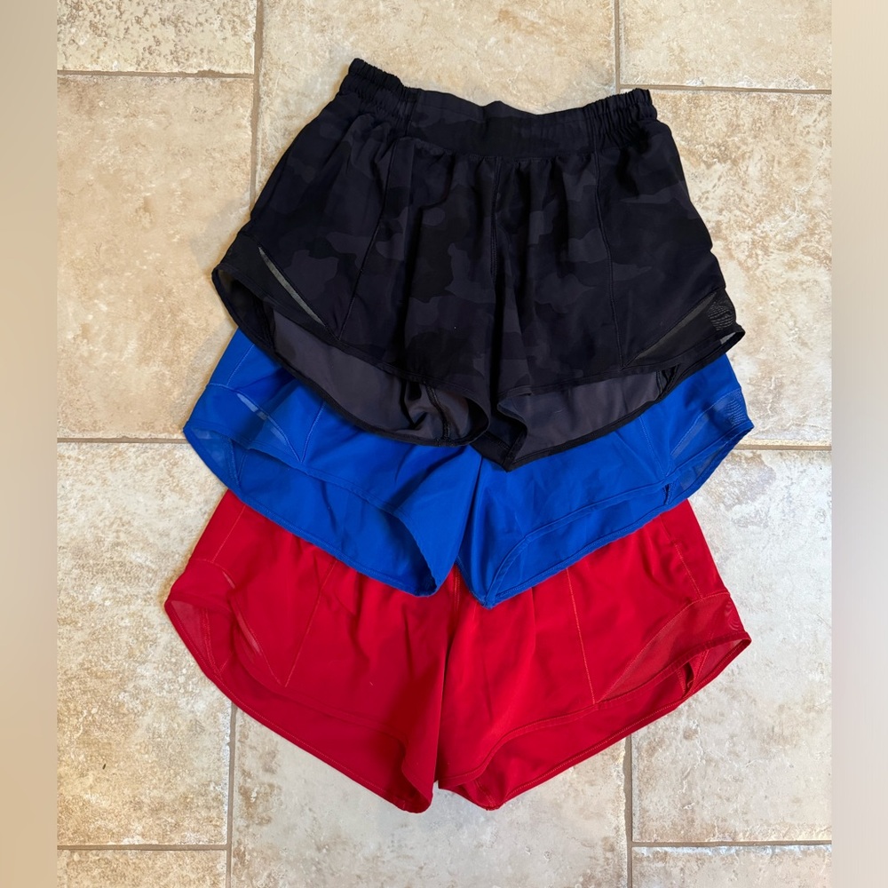 Lot of Lululemon Hotty Hot 4in low rise shorts 6 tall